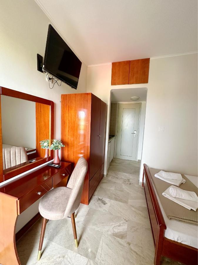 Hotel Palmera サルティ エクステリア 写真